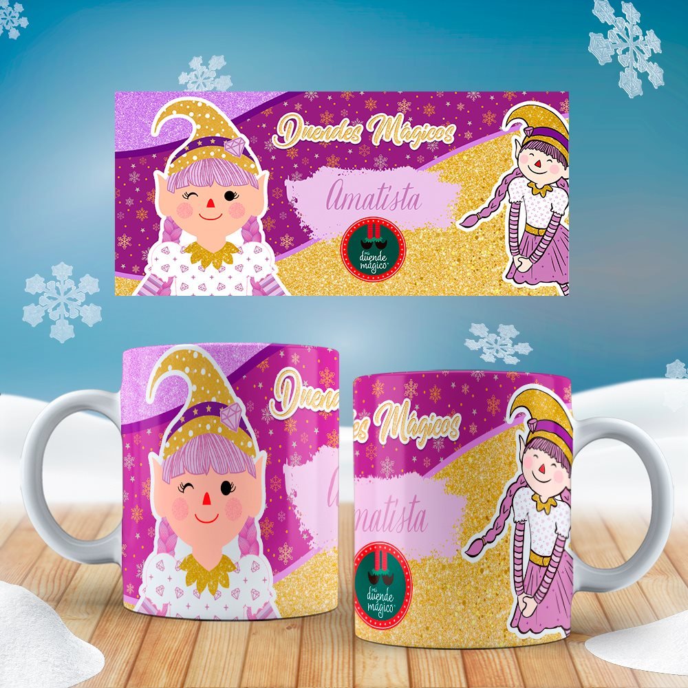 Duende con gorro violeta en una taza navideña.