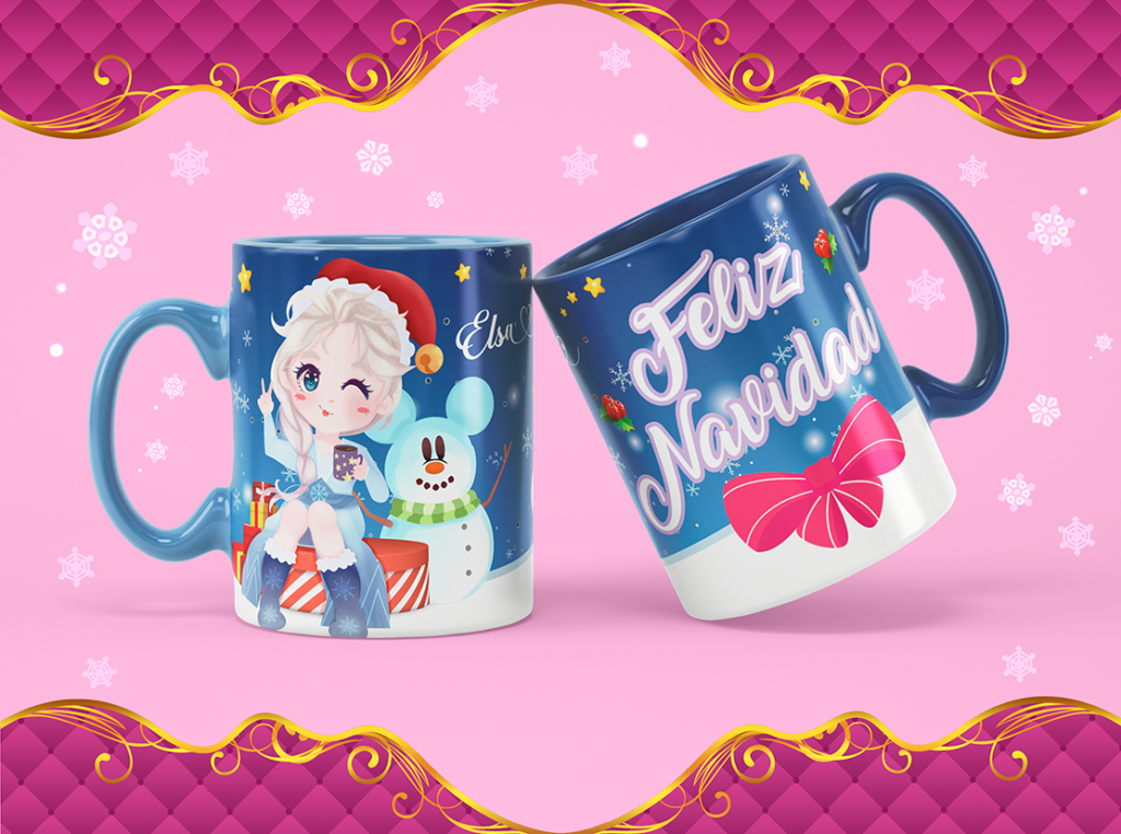 Elsa con gorro navideño en tazas azules con el saludo Feliz Navidad